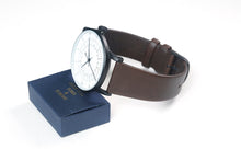 Load image into Gallery viewer, SQ38 Plano watch, PS-13