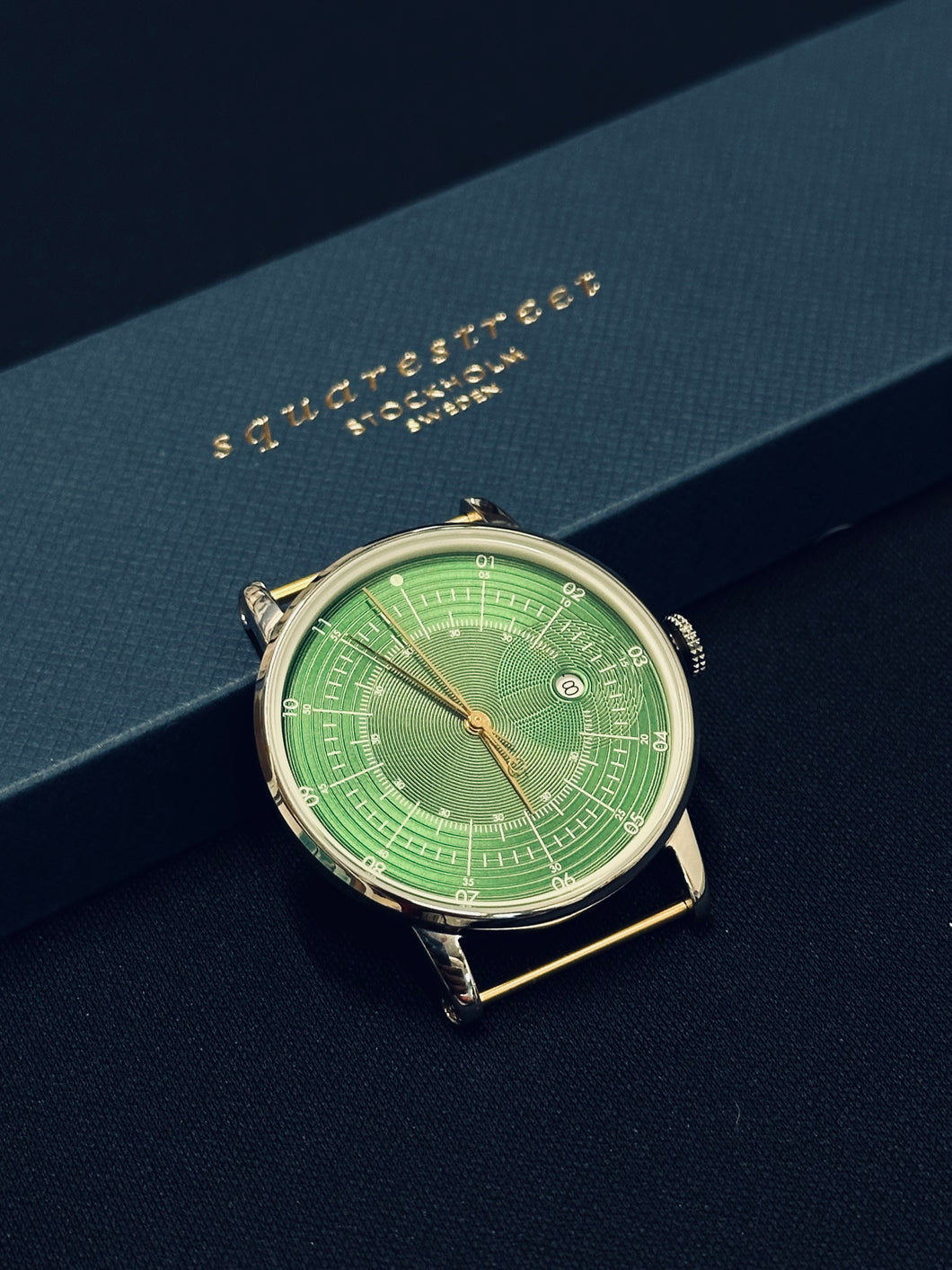 Silver/Green Plano (Factory Refurbished)